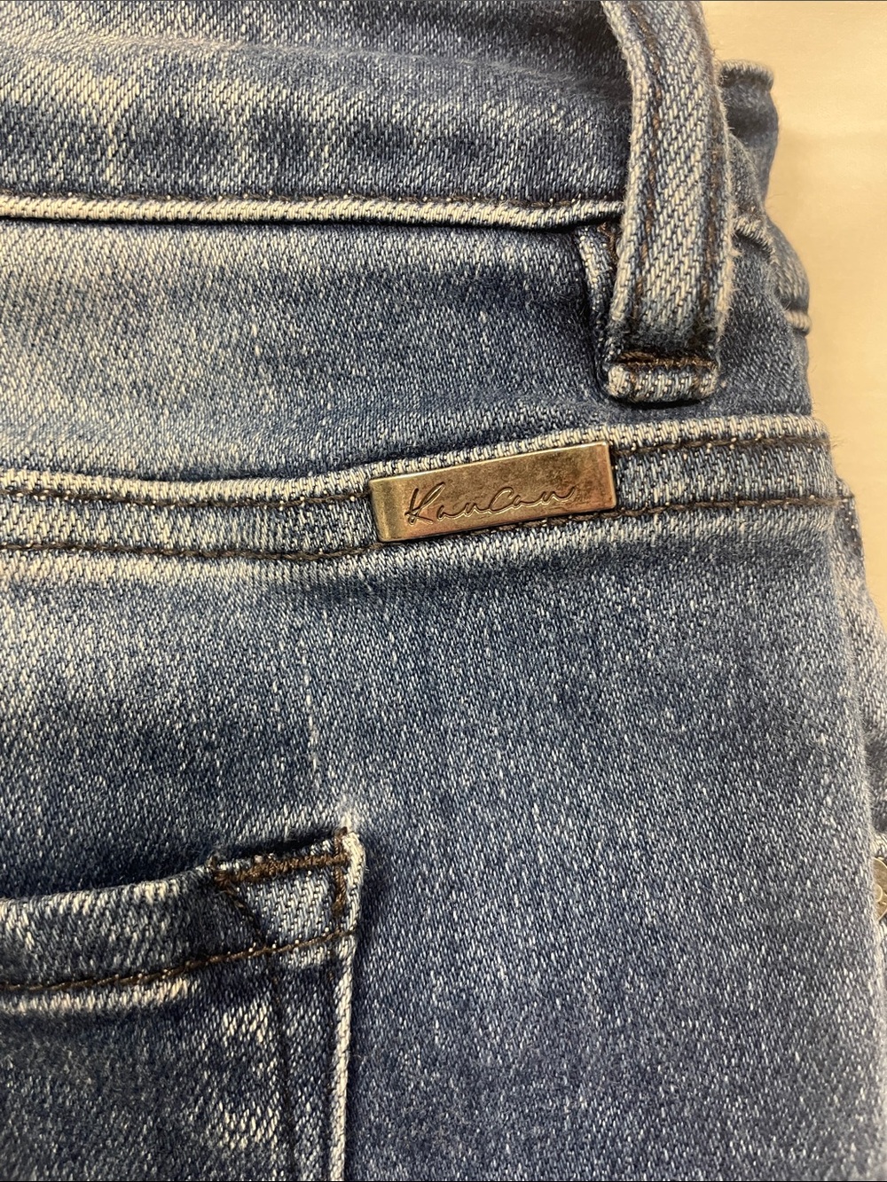 KanCan Medium Blue Frayed Hem Cropped Jeans - Picture 2 of 4